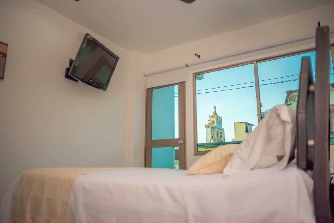 Onoma Hotel Lorica Екстериор снимка