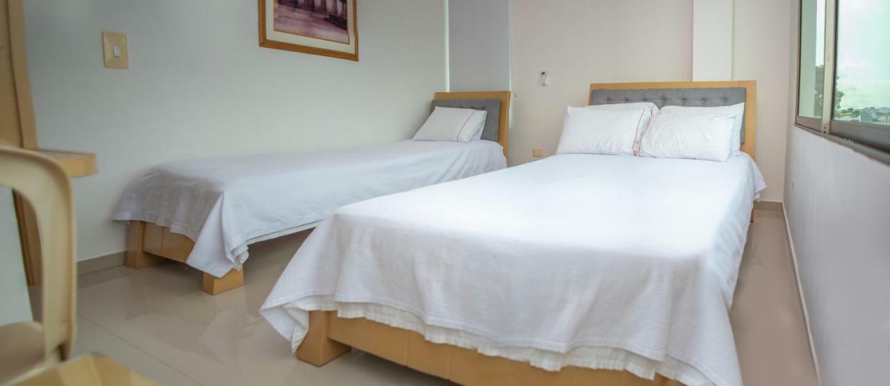 Onoma Hotel Lorica Екстериор снимка